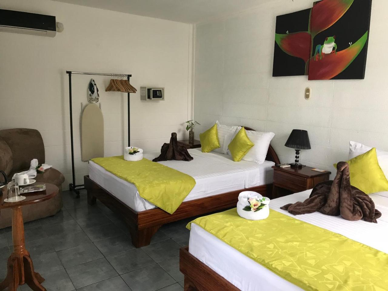 La Fortuna Backpackers Resort Ngoại thất bức ảnh