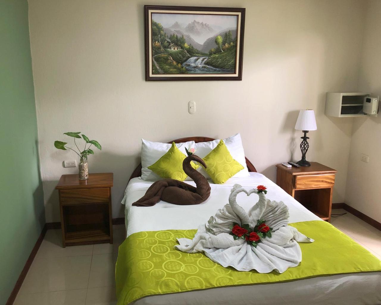 La Fortuna Backpackers Resort Ngoại thất bức ảnh